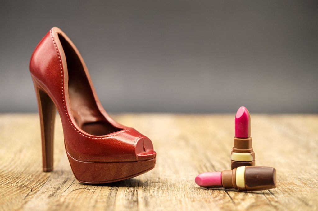 Shoe High Heels Lipstick Lifestyle - Bru-nO / Pixabay