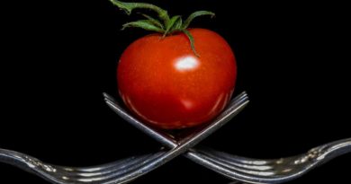 Tomato Vegetables Fork Cutlery  - Trajan61 / Pixabay