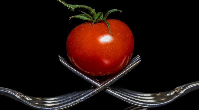 Tomato Vegetables Fork Cutlery  - Trajan61 / Pixabay